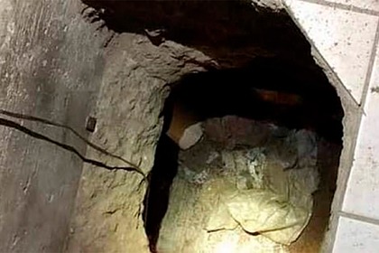 <br />
Женатый каменщик вырыл тоннель от своего дома к любовнице<br />
