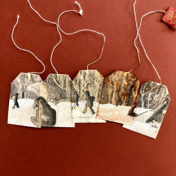 Миниатюрные картины на использованных чайных пакетиках (15 фото)